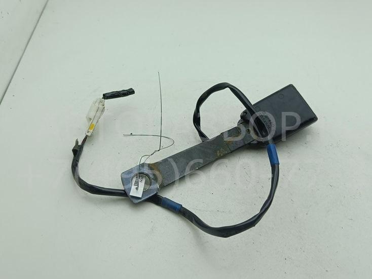 Ответная часть ремня безопасности