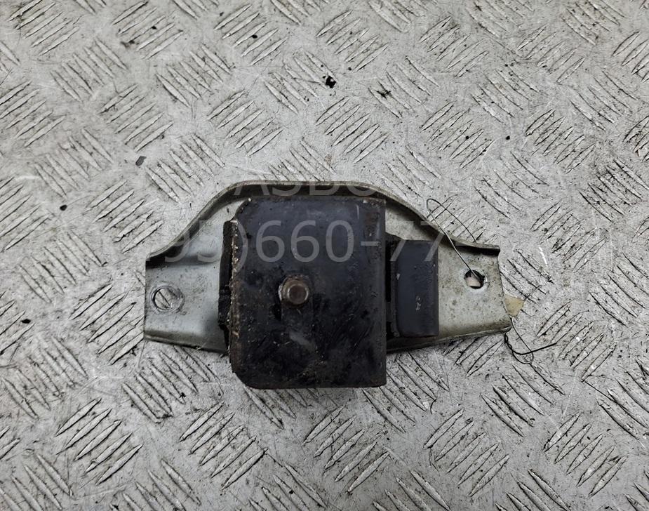 Опора двигателя левая