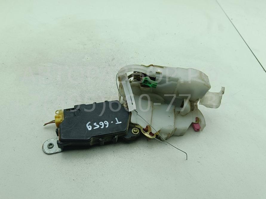 Замок двери передней правой