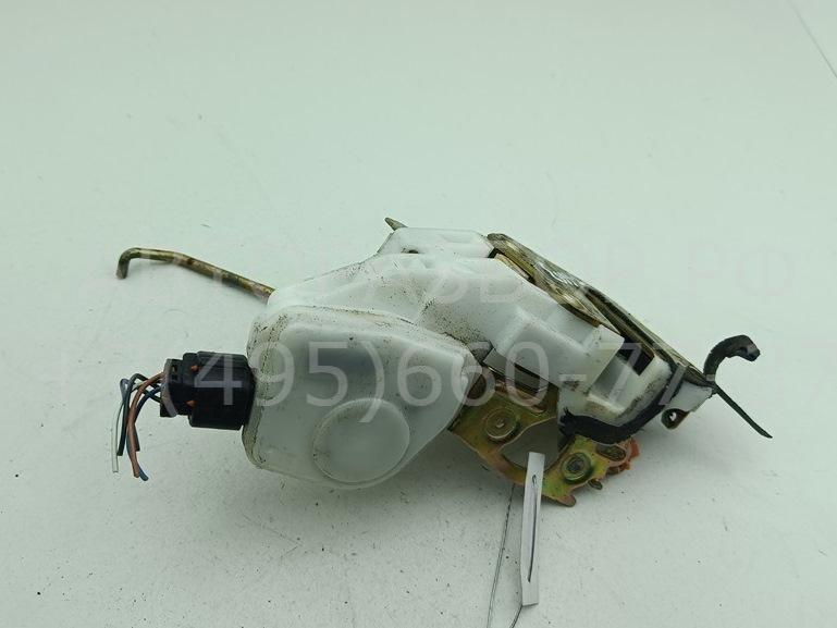 Замок двери передней левой