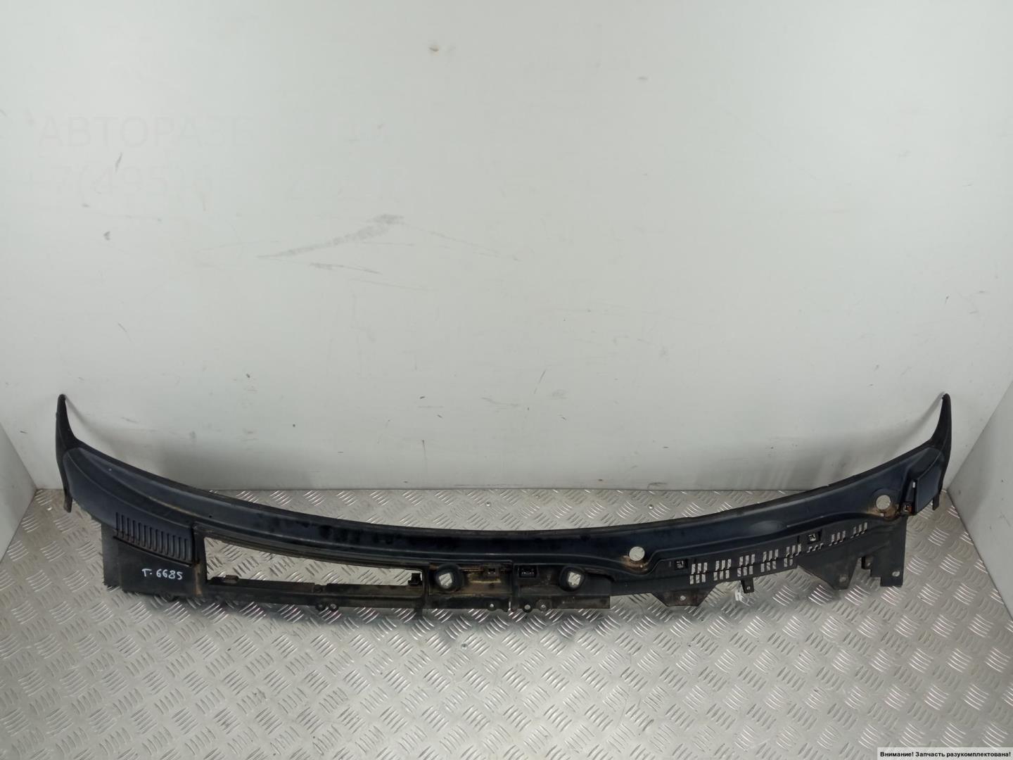 Решетка стеклоочистителей (Жабо)