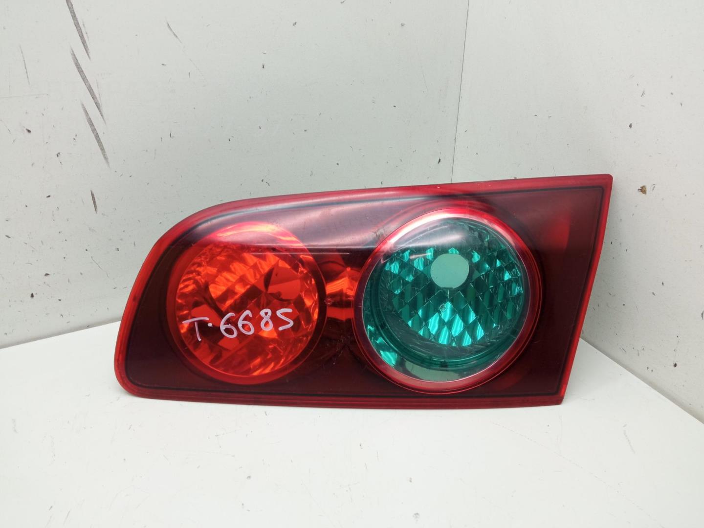 Фонарь задний внутренний правый