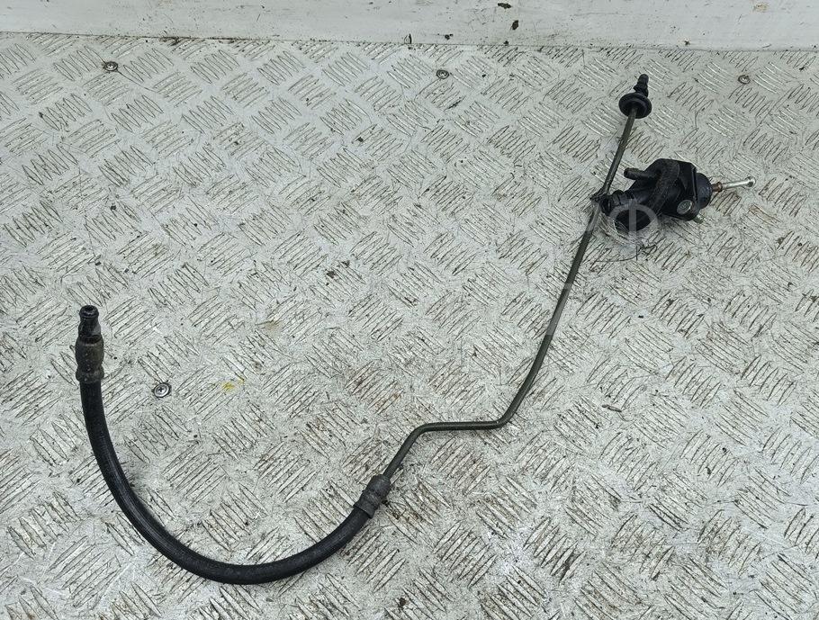 Цилиндр сцепления главный