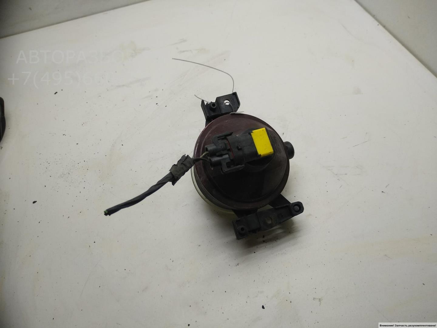 Фара противотуманная левая