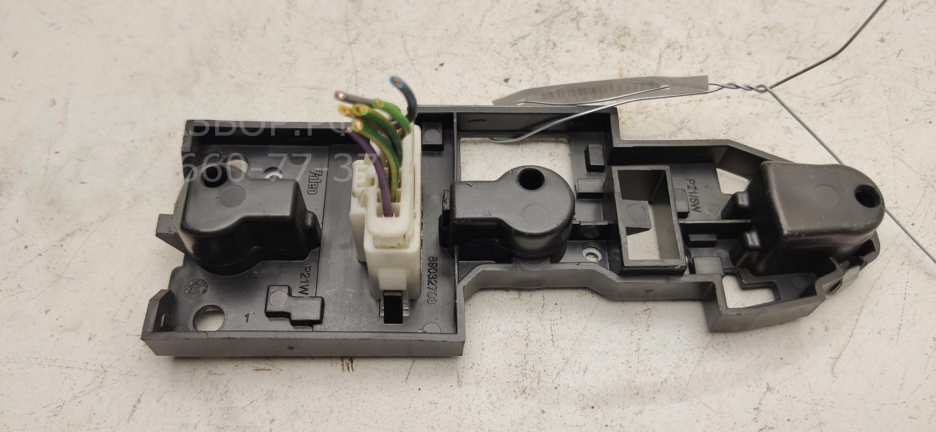 Плата заднего фонаря левого