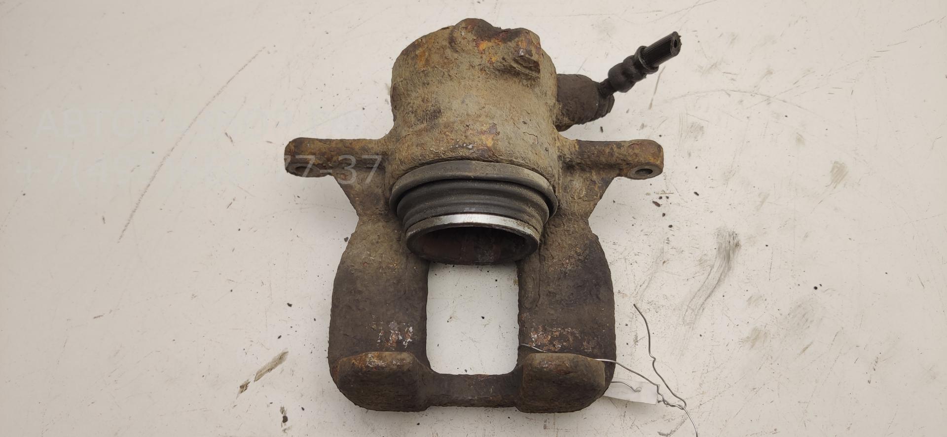 Суппорт передний правый