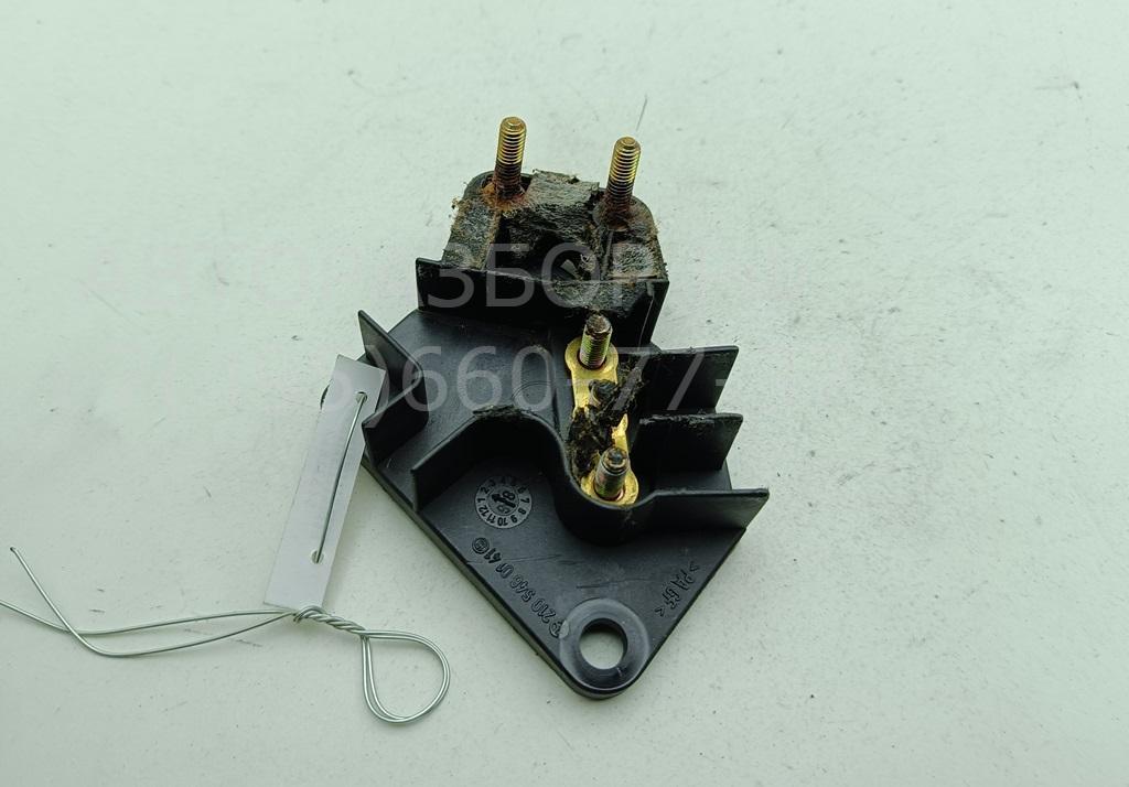 Клемма аккумулятора +