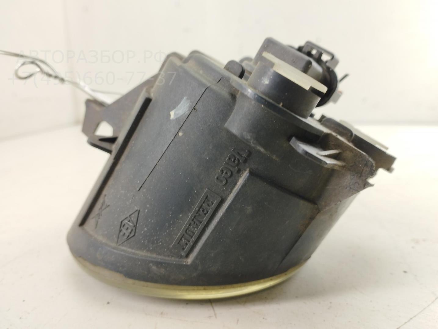 Фара противотуманная левая