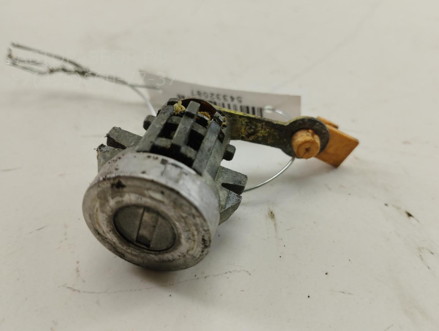 Вставка замка двери