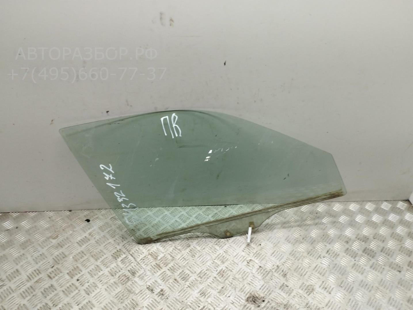 Стекло двери передней правой