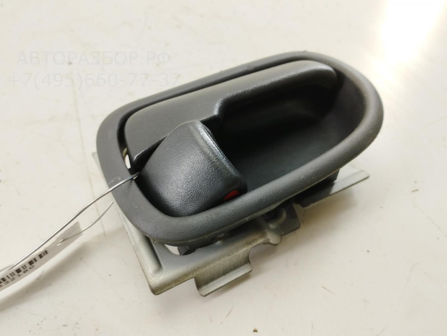 Ручка двери передней внутренняя правая