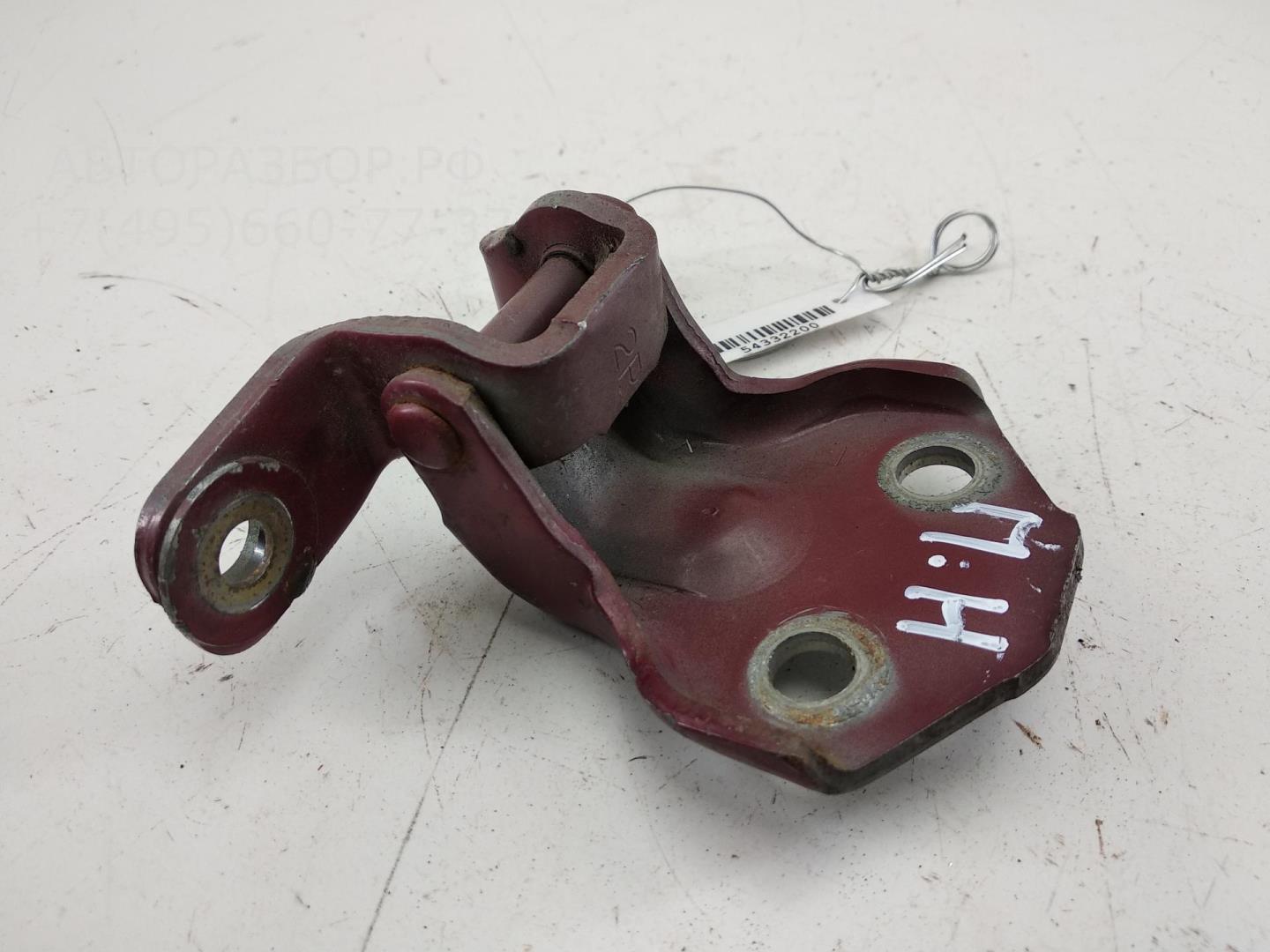 Петля двери