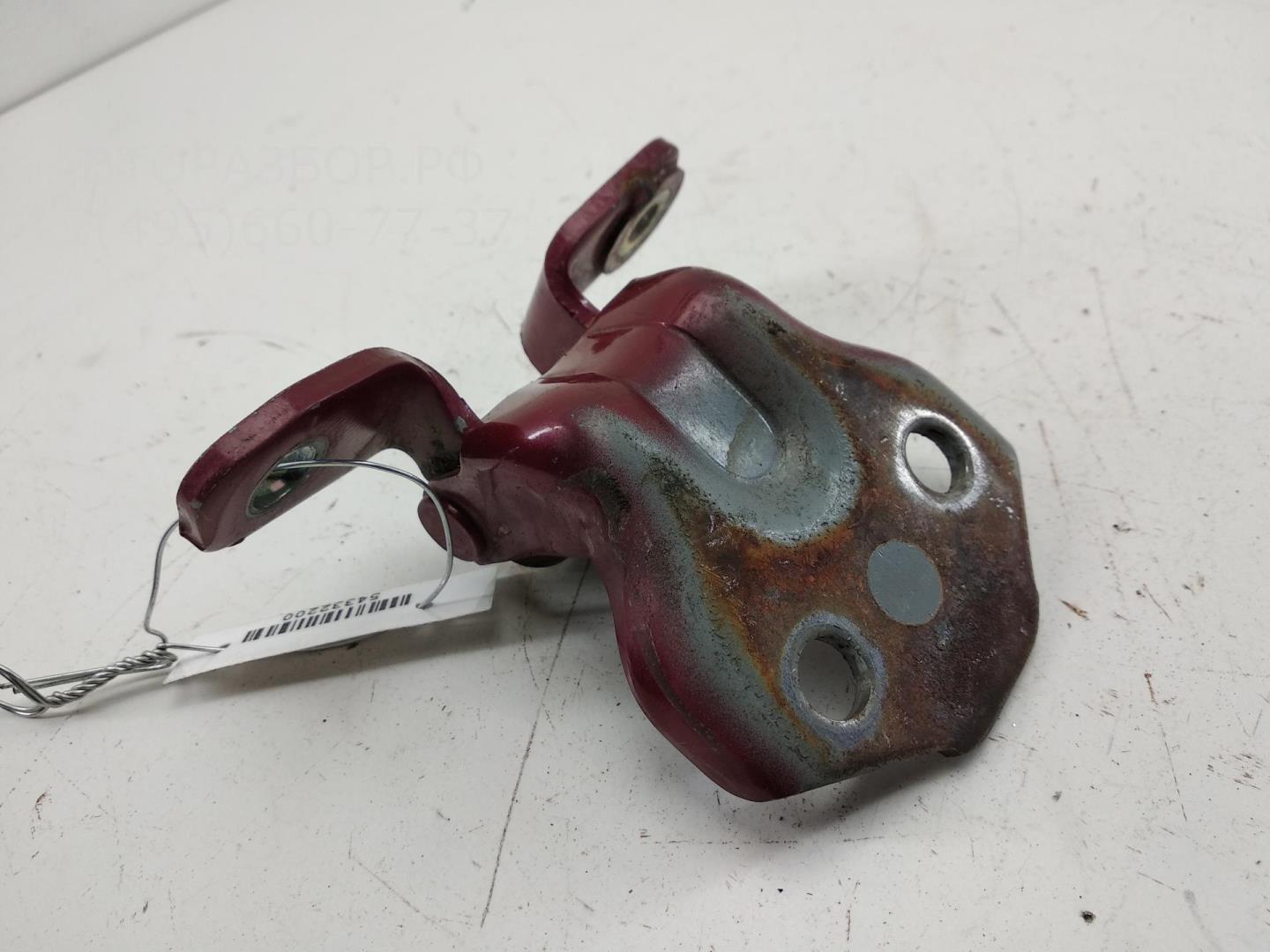 Петля двери