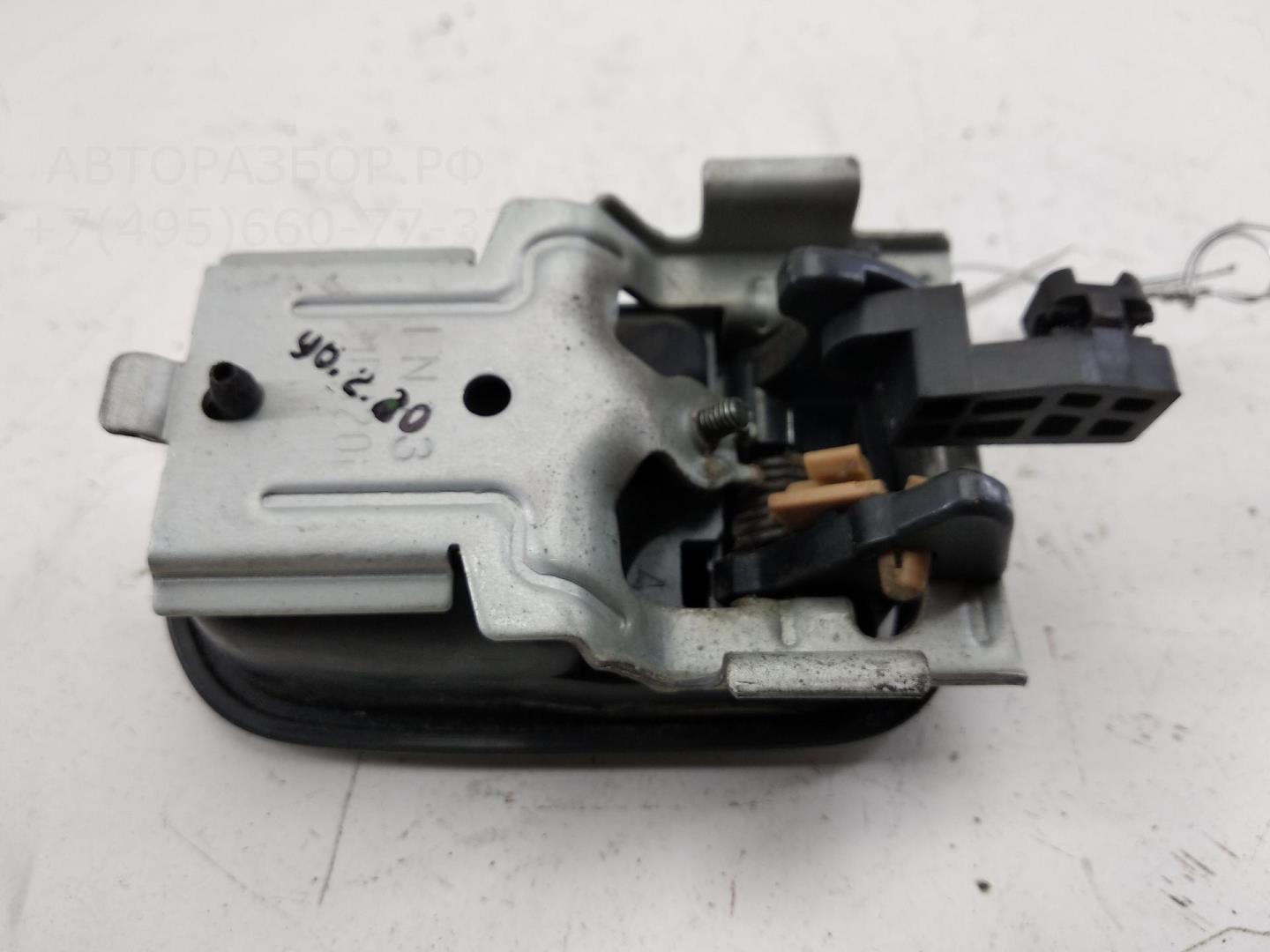 Ручка двери передней внутренняя левая