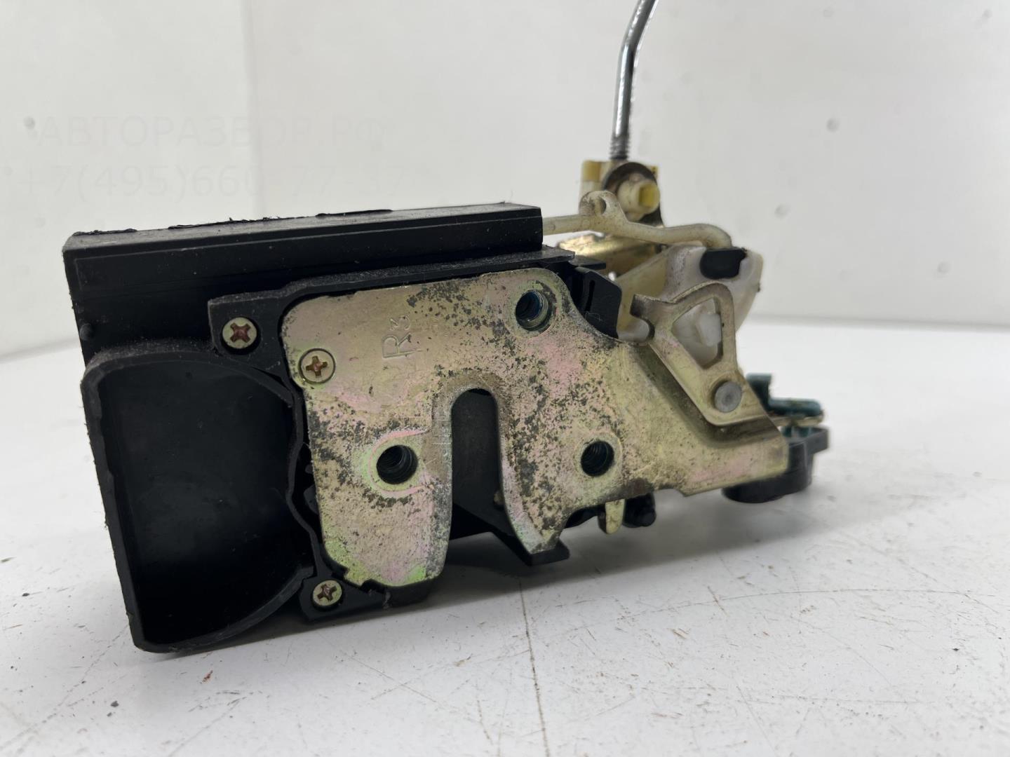 Замок двери задней правой