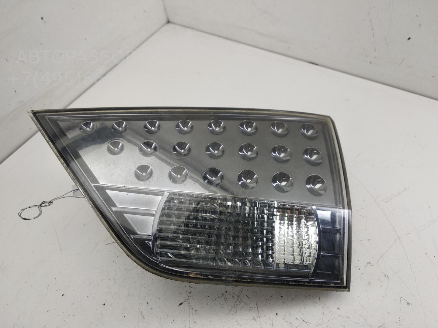 Фонарь задний внутренний правый