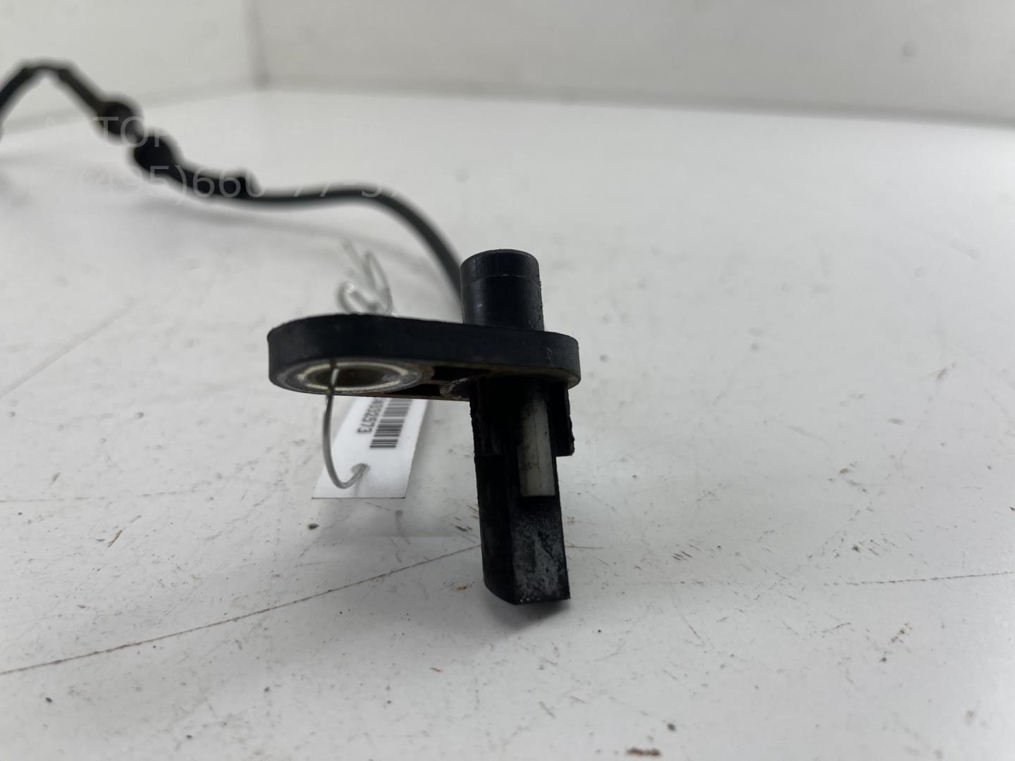 Датчик ABS задний