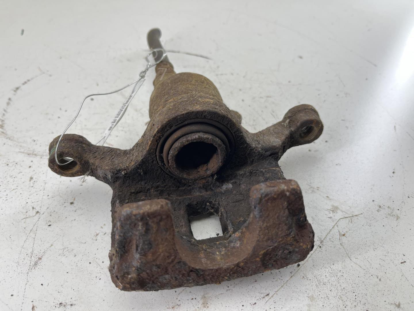 Суппорт задний правый