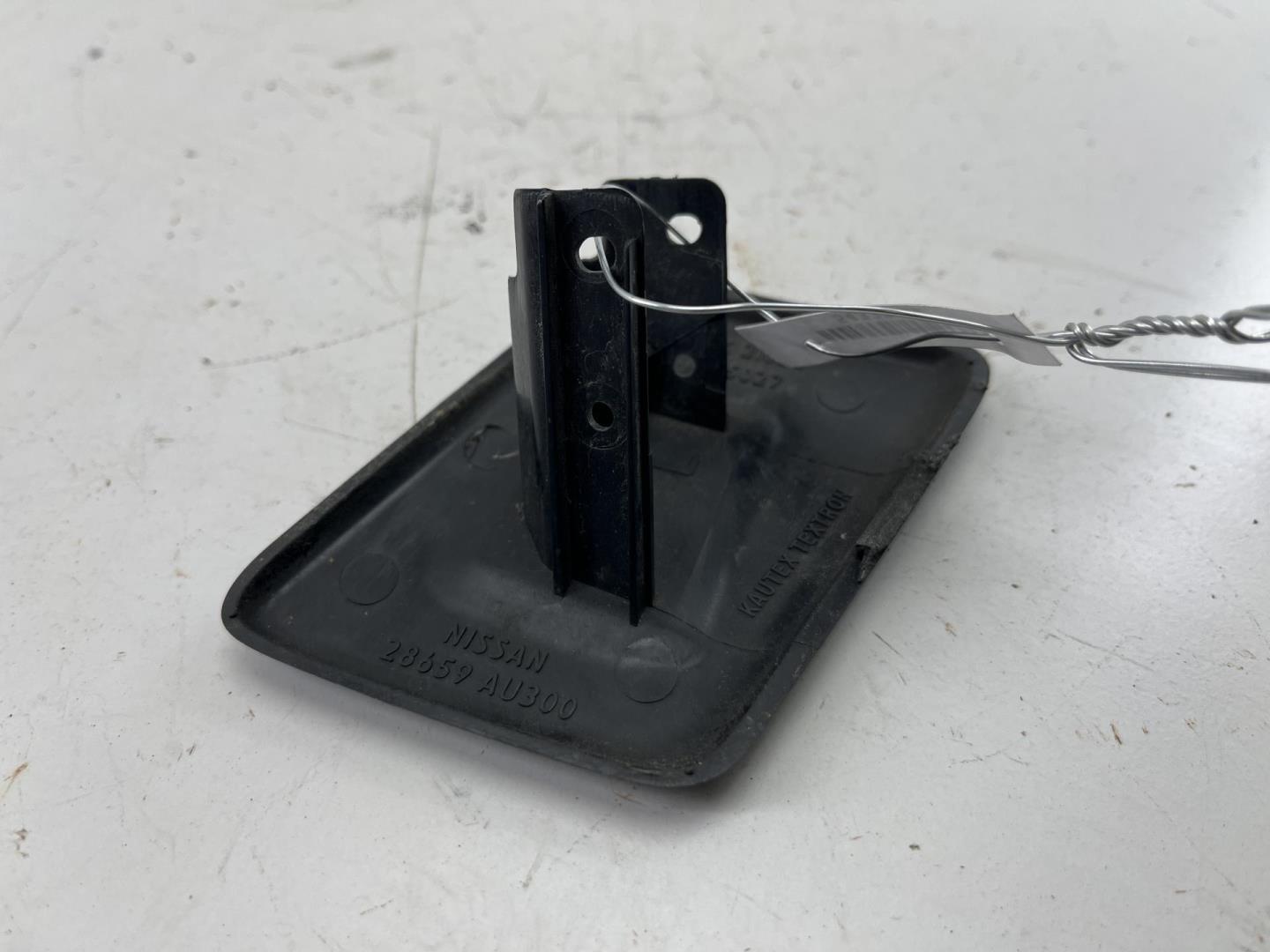 Крышка форсунки омывателя фар