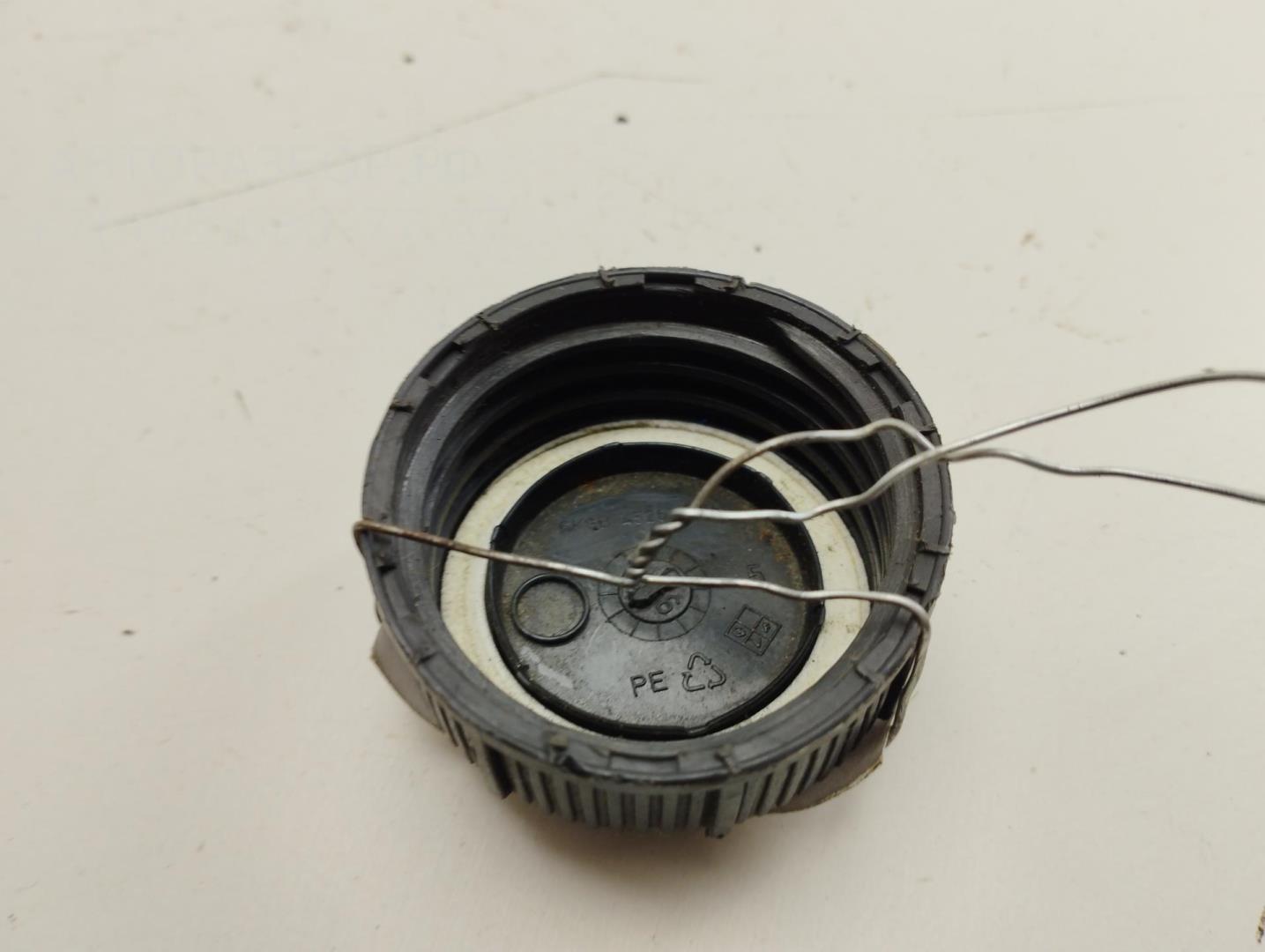 Крышка бачка омывателя