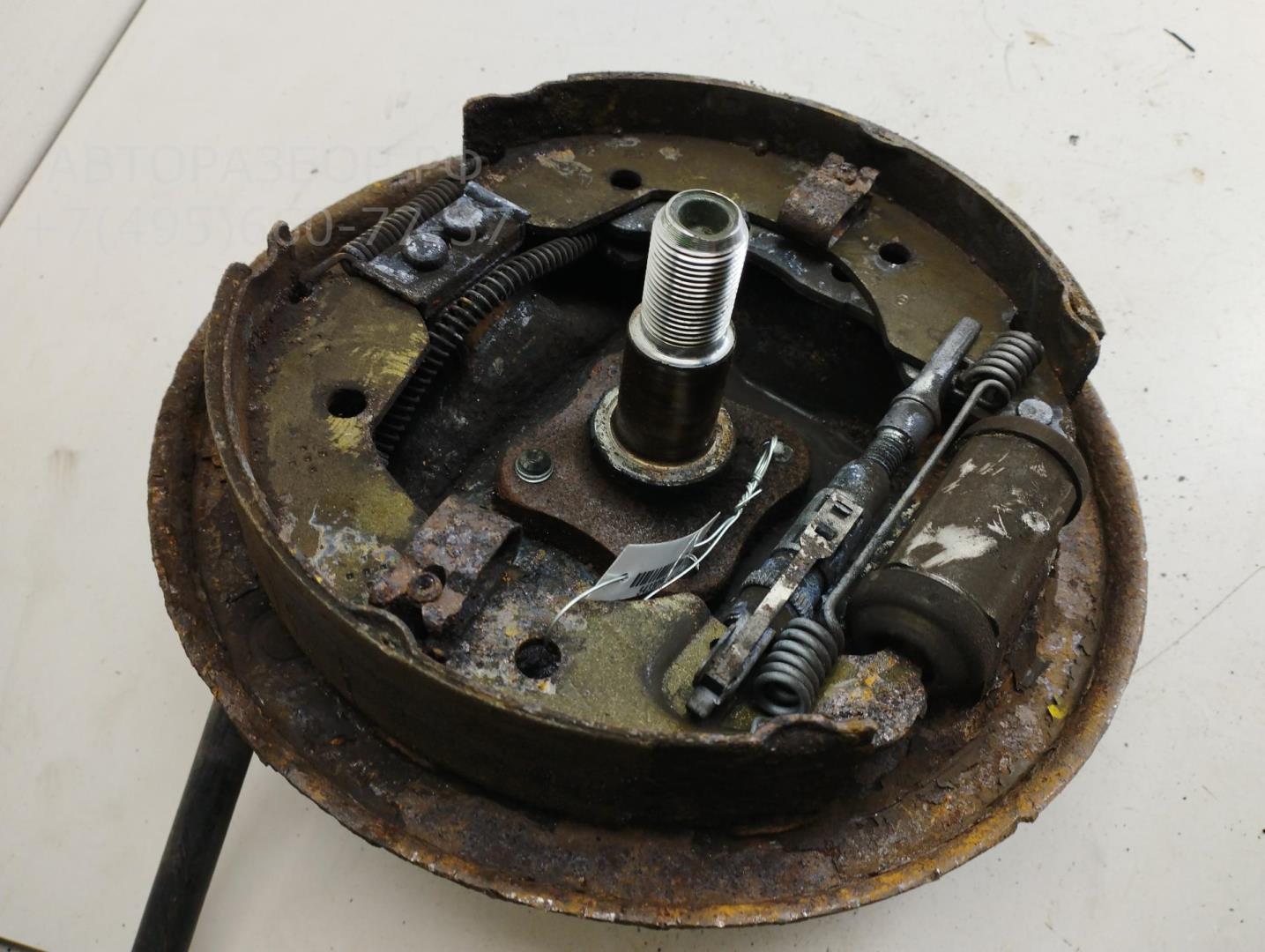 Щит опорный задний правый