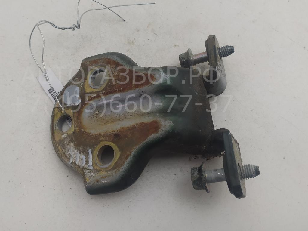 Петля двери