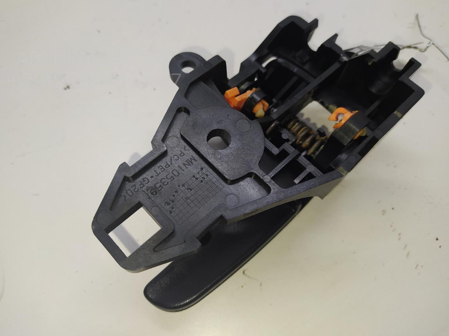 Ручка двери задней внутренняя левая