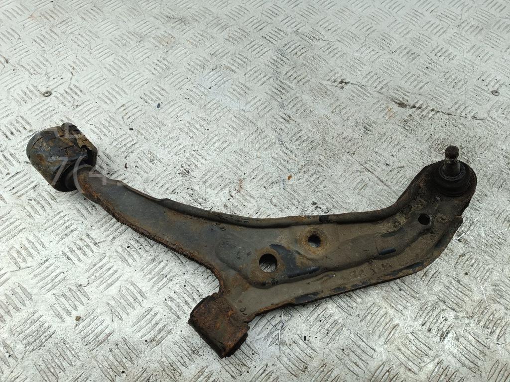 Рычаг передний левый