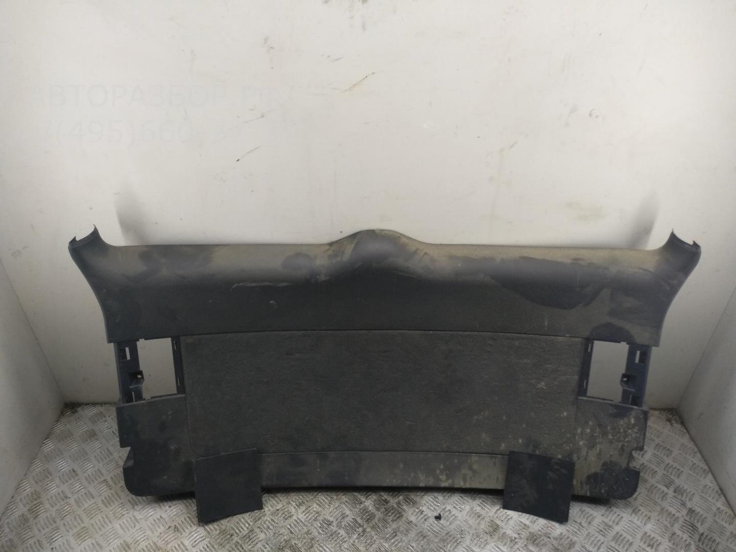 Обшивка крышки багажника