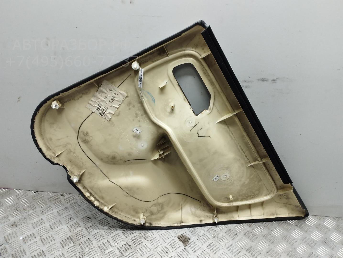 Обшивка двери задней левой