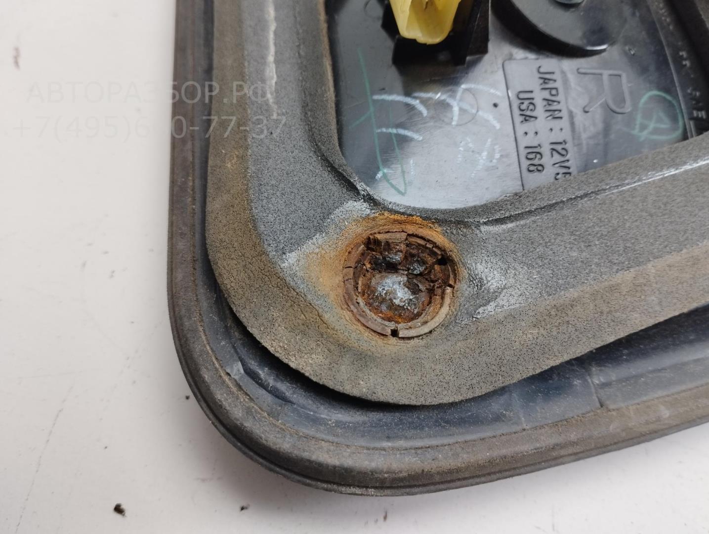 Фонарь задний внутренний правый