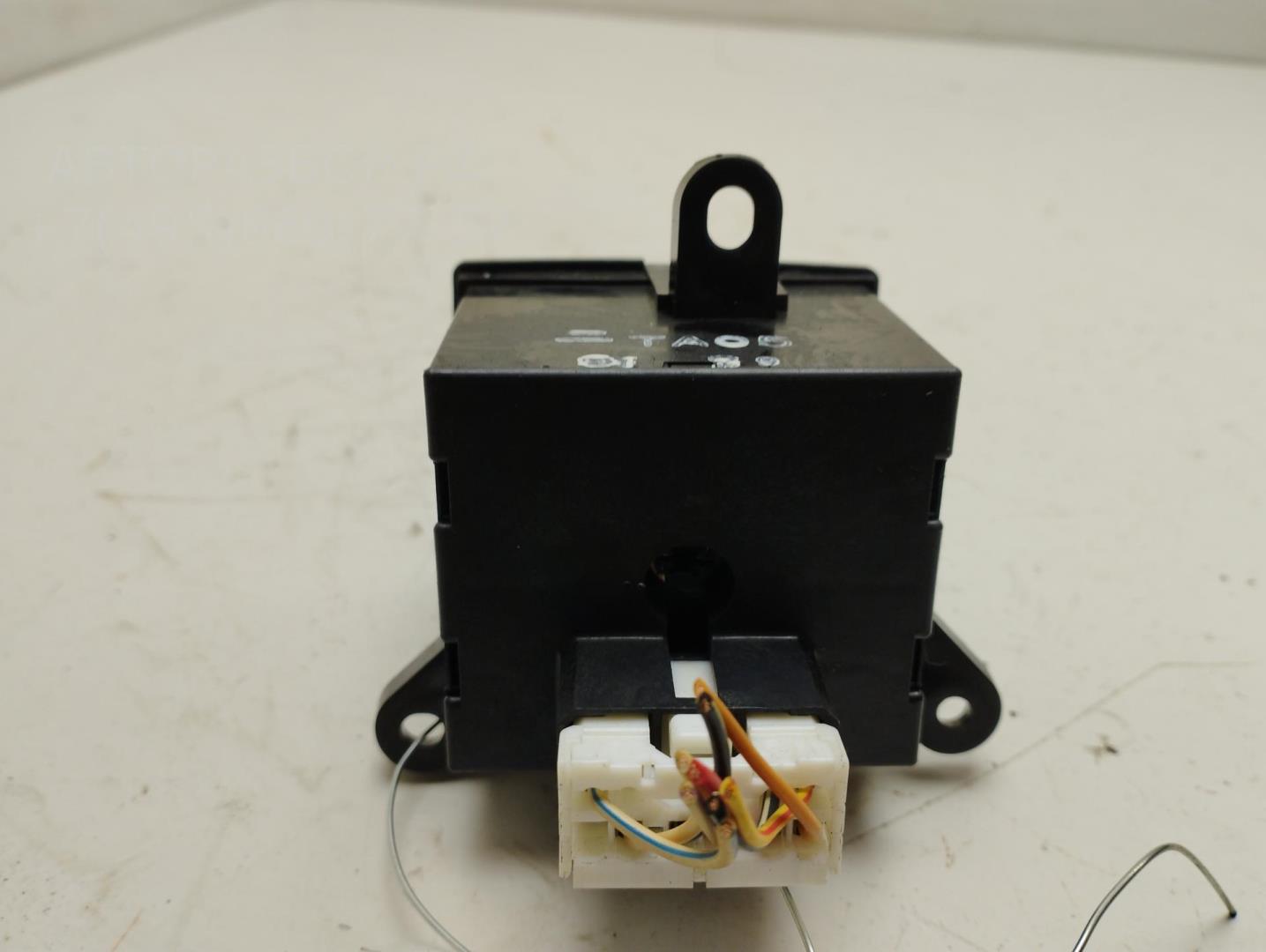 Кнопка света противотуманных фар