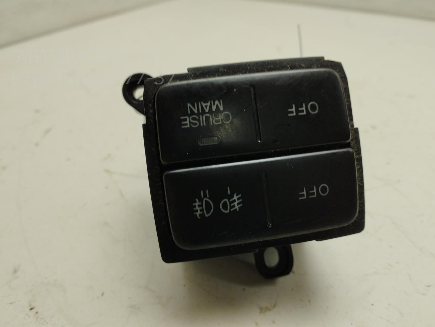 Кнопка света противотуманных фар