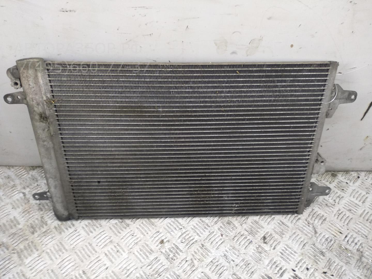 Радиатор кондиционера / конденсер