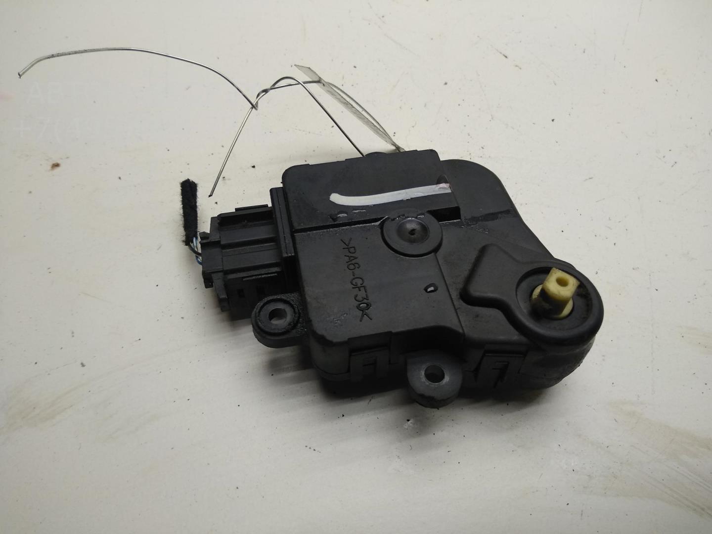 Моторчик заслонки печки