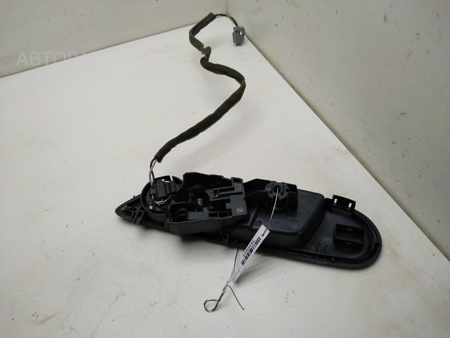 Ручка двери передней внутренняя правая