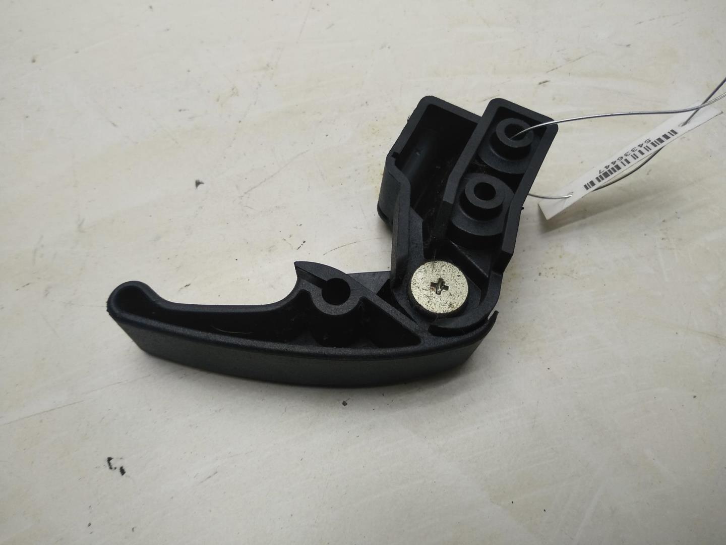 Ручка открывания капота