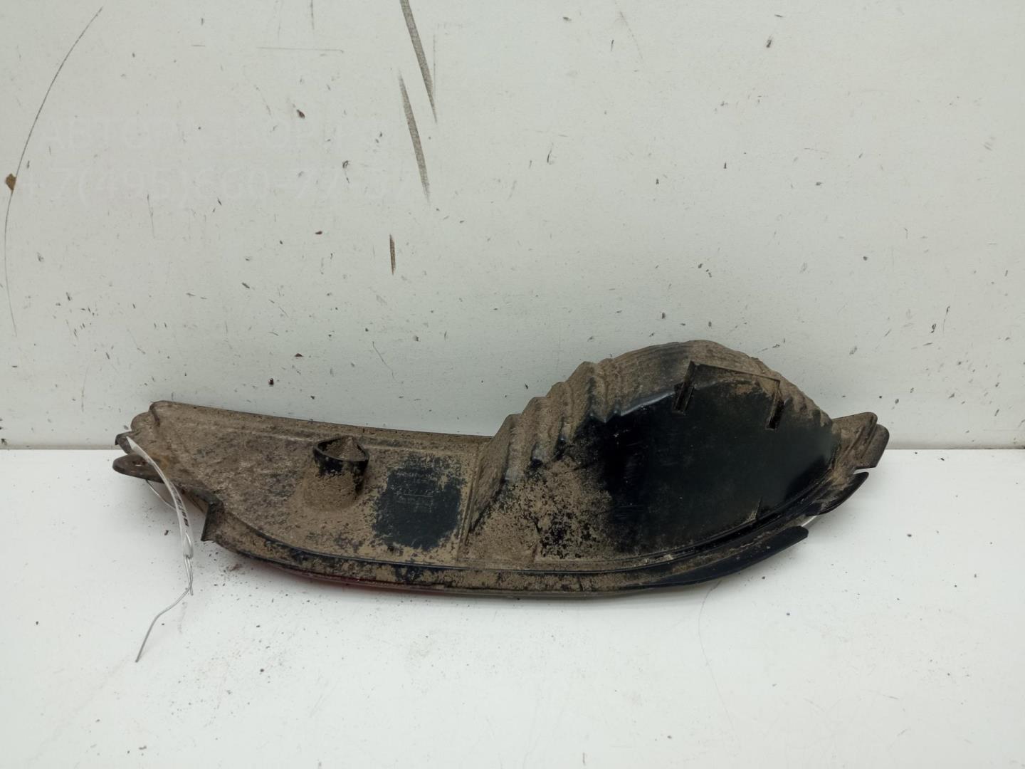 Фонарь задний в бампер правый