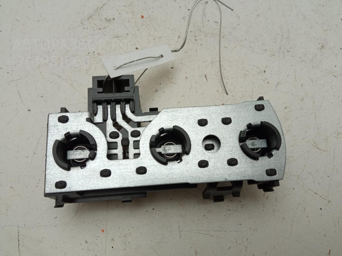 Плата заднего фонаря правого