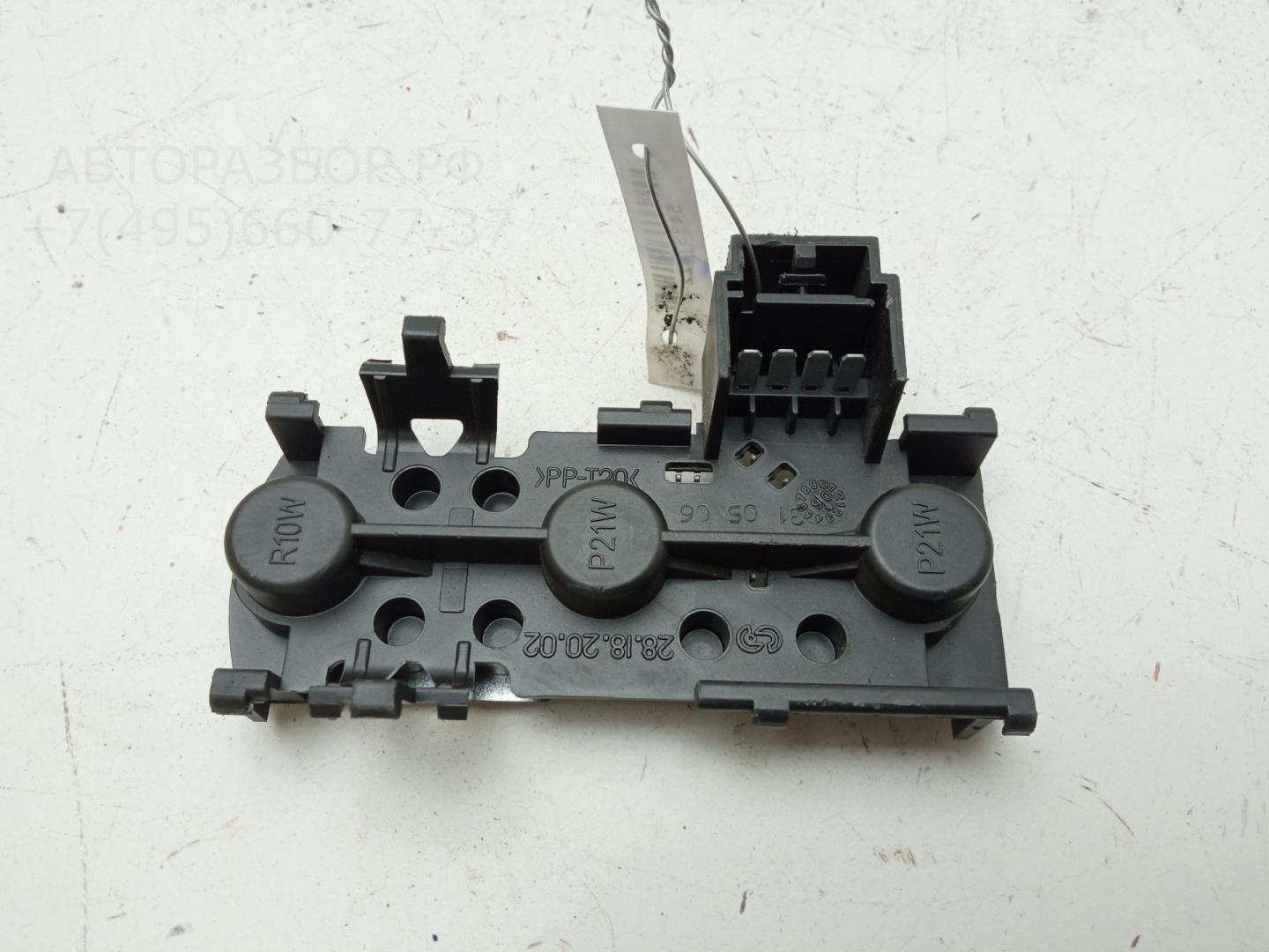 Плата заднего фонаря правого