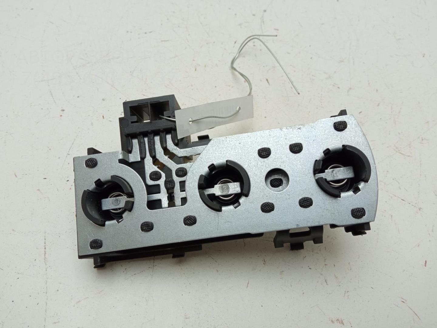 Плата заднего фонаря правого