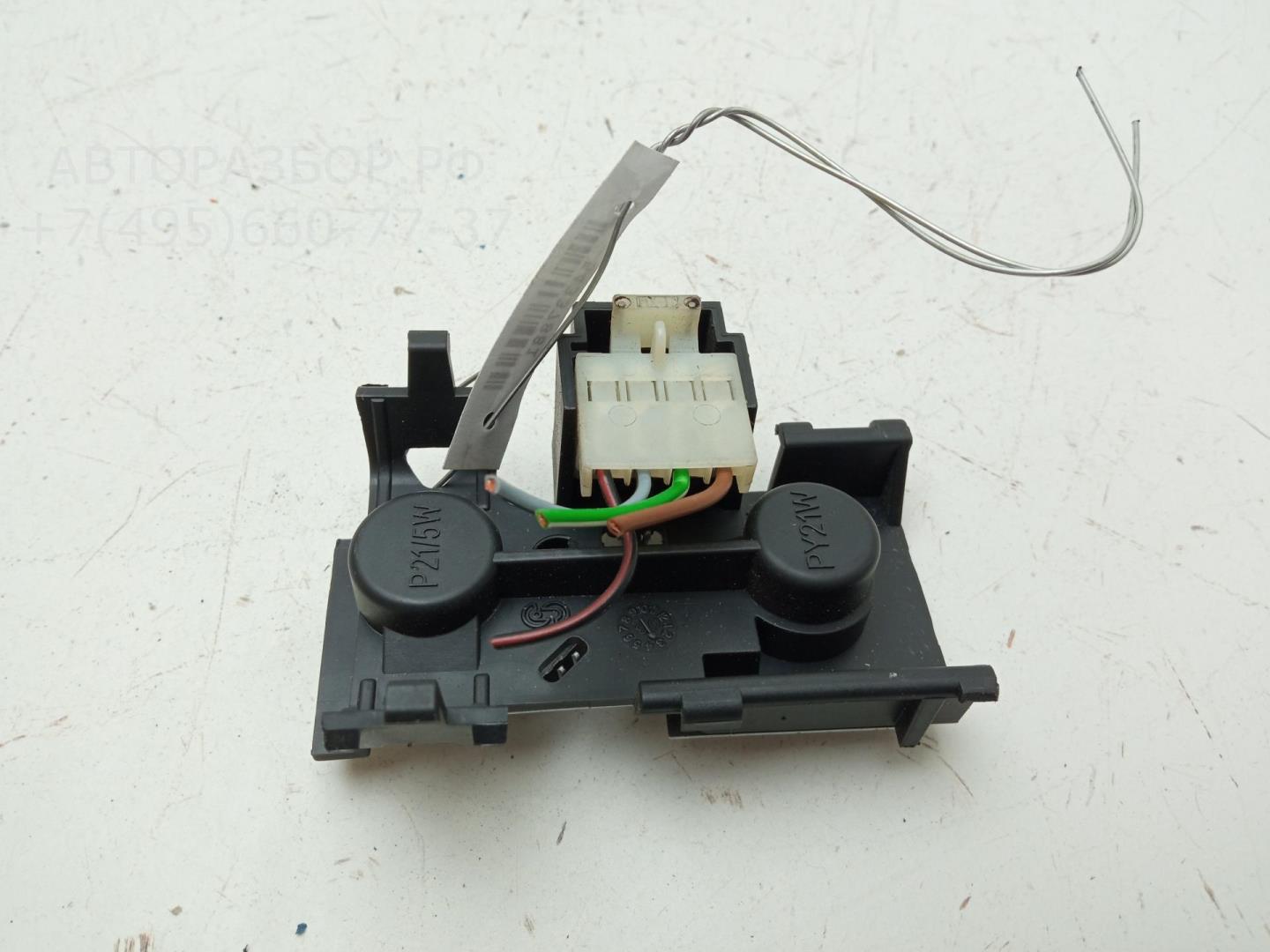 Плата заднего фонаря левого