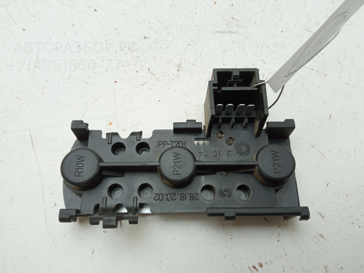 Плата заднего фонаря левого