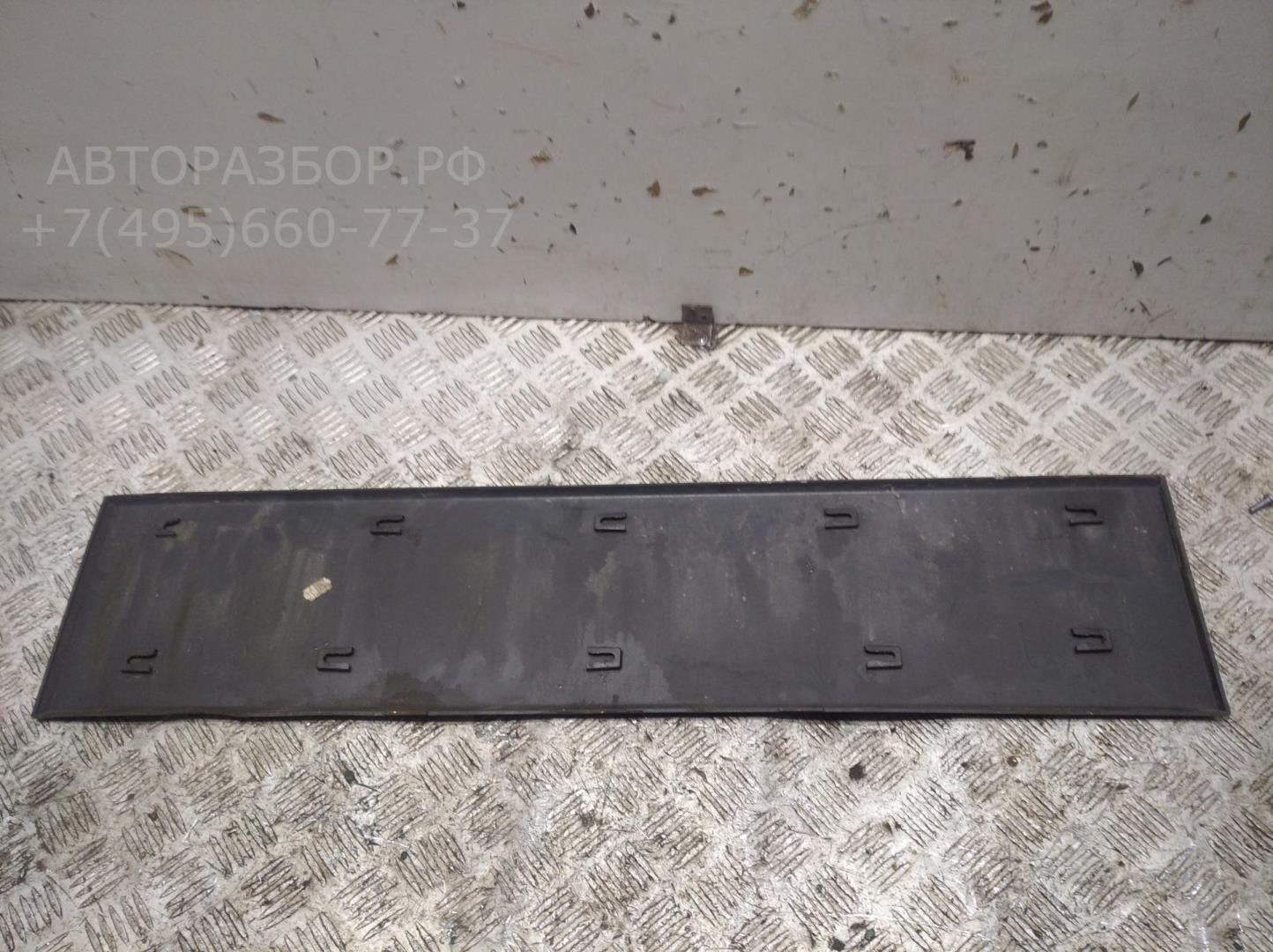 Накладка двери задней левой