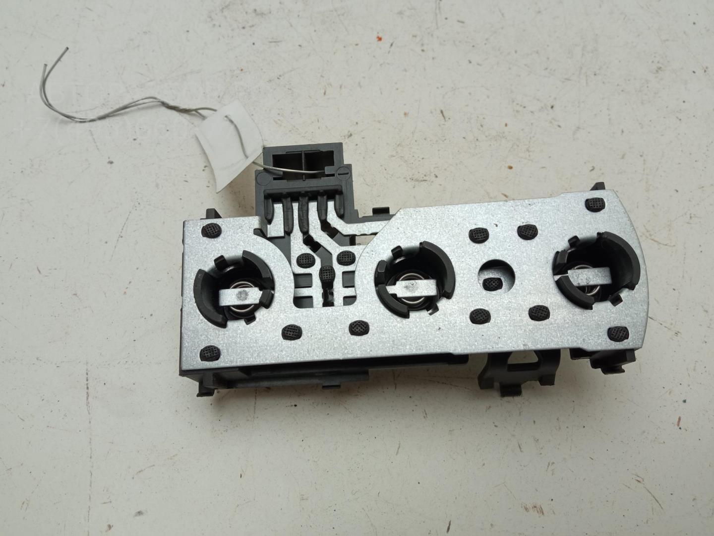 Плата заднего фонаря левого