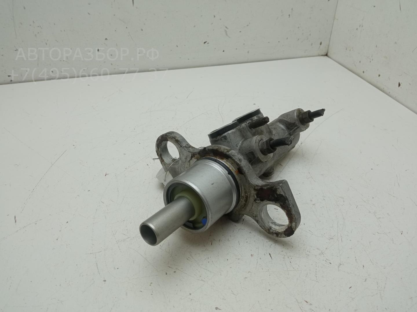 Цилиндр тормозной главный