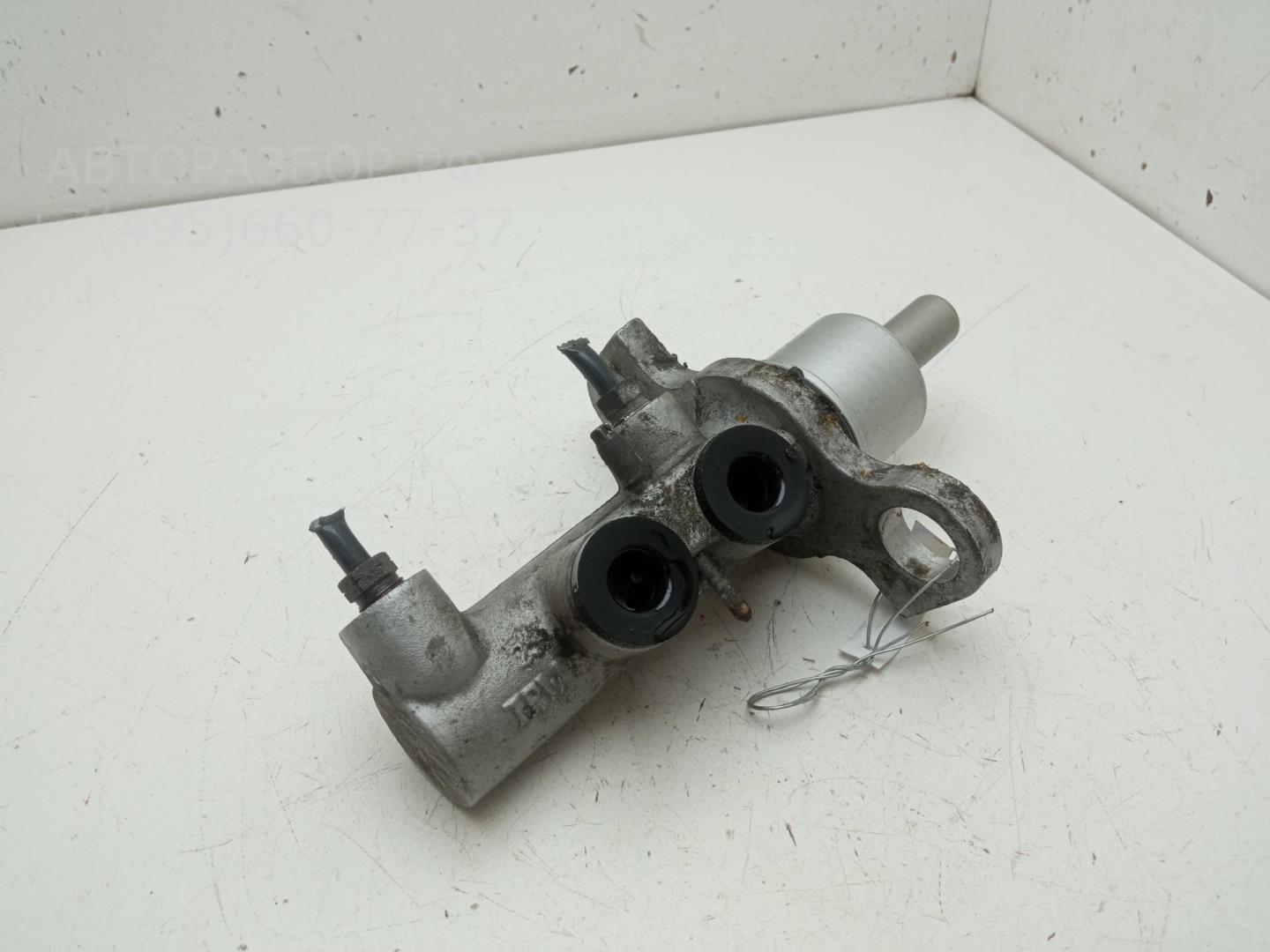 Цилиндр тормозной главный