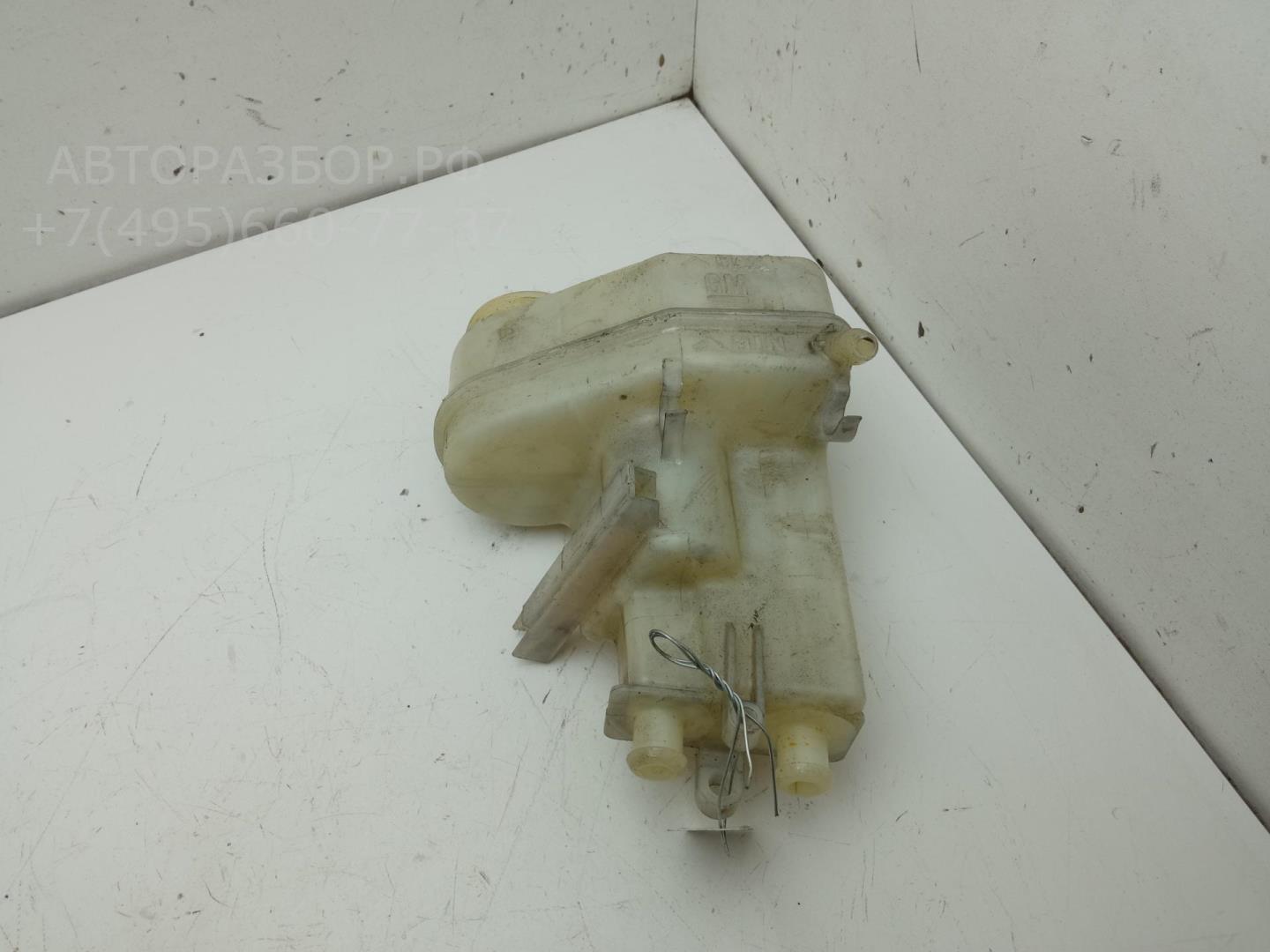 Бачок главного тормозного цилиндра