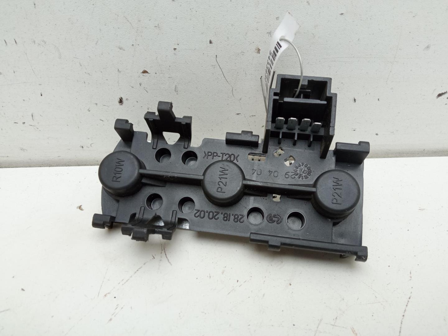 Плата заднего фонаря правого