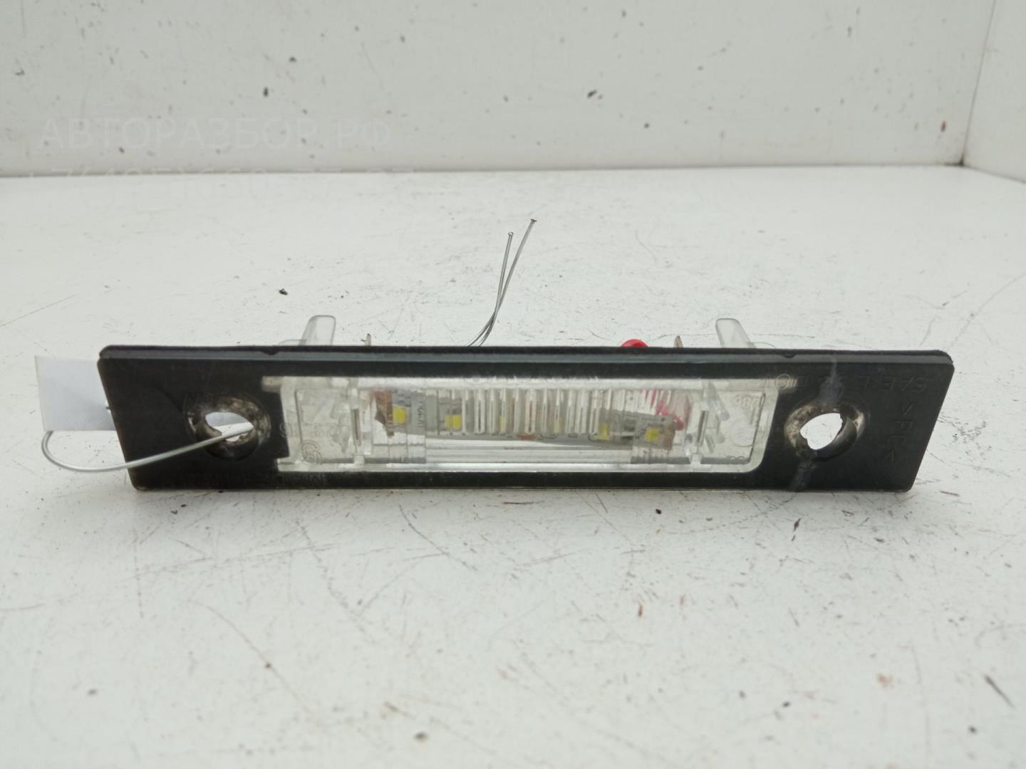 Фонарь подсветки номера